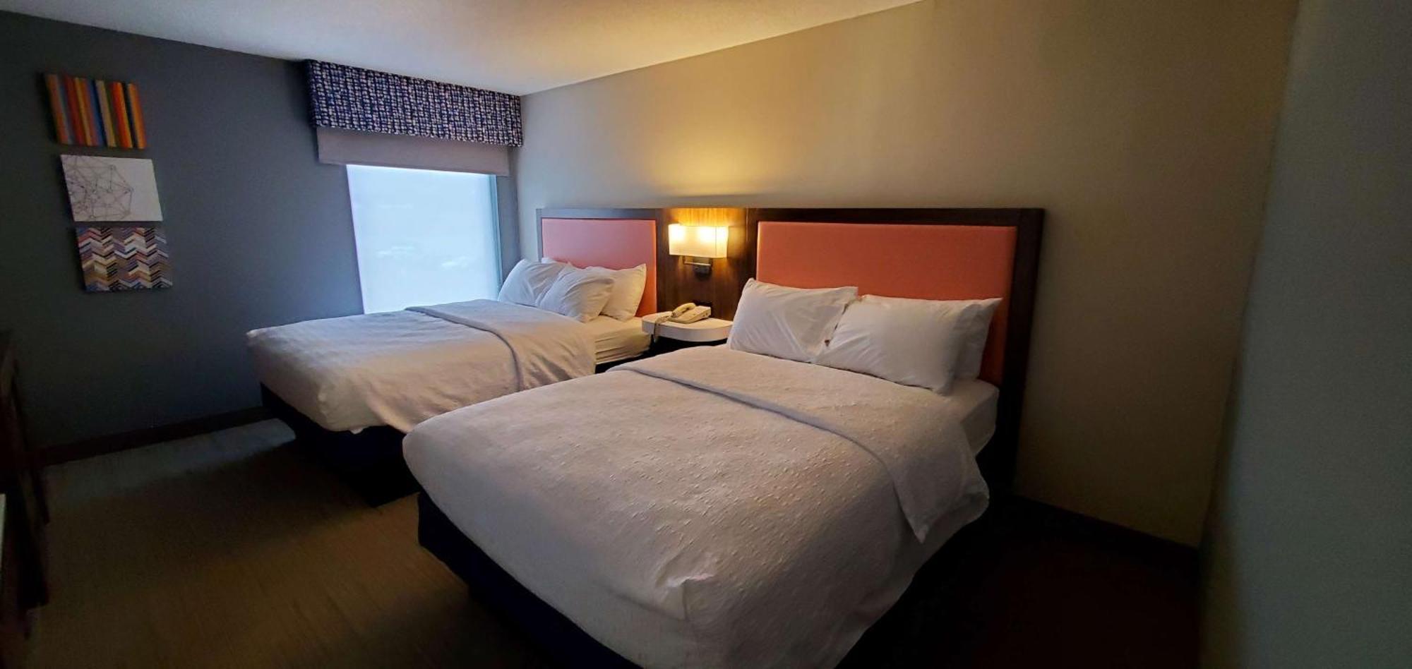 Hampton Inn - Хилсвилл Экстерьер фото