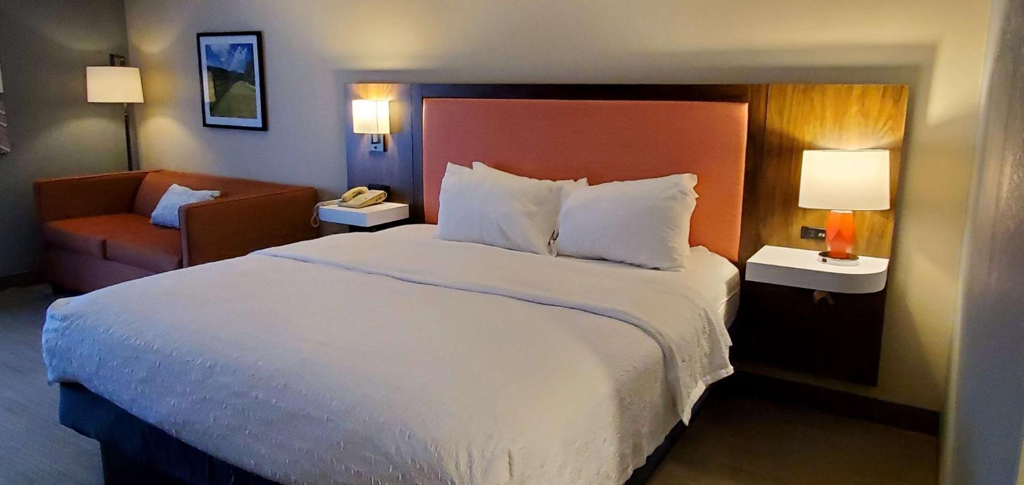 Hampton Inn - Хилсвилл Экстерьер фото
